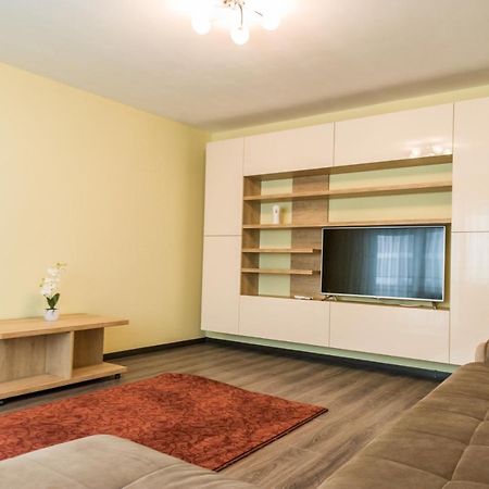 Apartament Carol Davila Piteşti Buitenkant foto