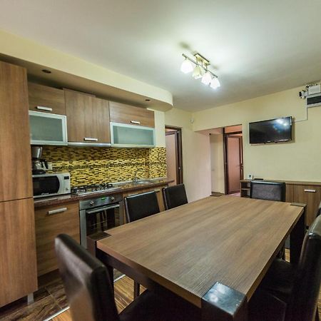 Apartament Carol Davila Piteşti Buitenkant foto