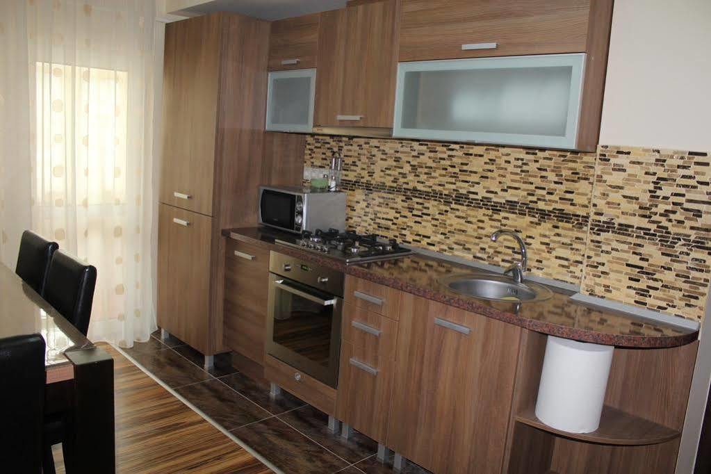 Apartament Carol Davila Piteşti Buitenkant foto