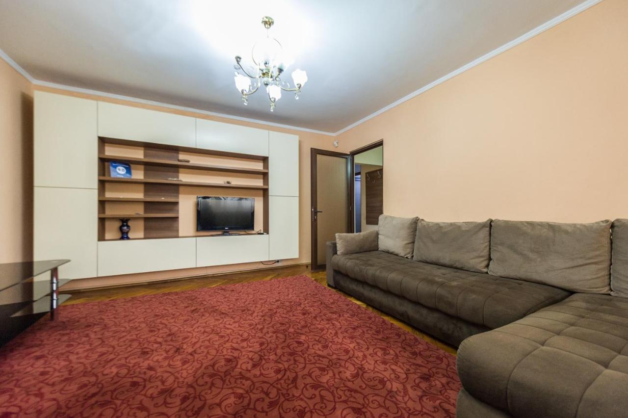 Apartament Carol Davila Piteşti Buitenkant foto