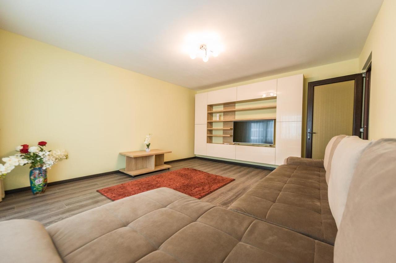 Apartament Carol Davila Piteşti Buitenkant foto