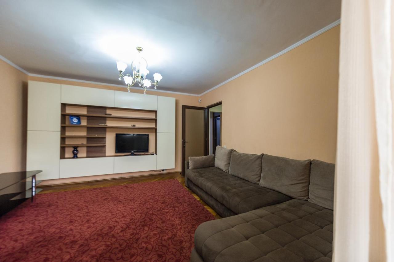 Apartament Carol Davila Piteşti Buitenkant foto