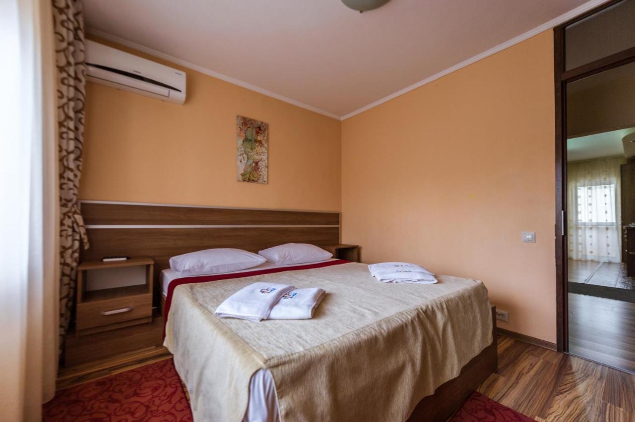 Apartament Carol Davila Piteşti Buitenkant foto